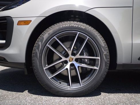 Certified 2025 Porsche Macan Turbo image 14