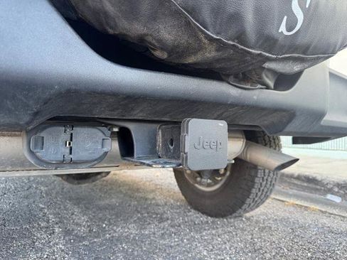 Used 2025 Jeep Wrangler Sport image 10