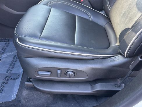 Used 2022 Chevrolet Traverse Premier w/ Redline Edition image 29