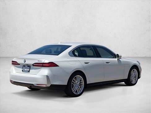 Used 2025 BMW 530i RWD image 5
