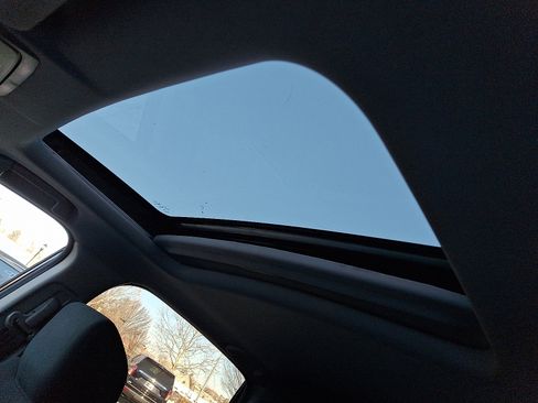 Used 2018 Honda CR-V EX image 16