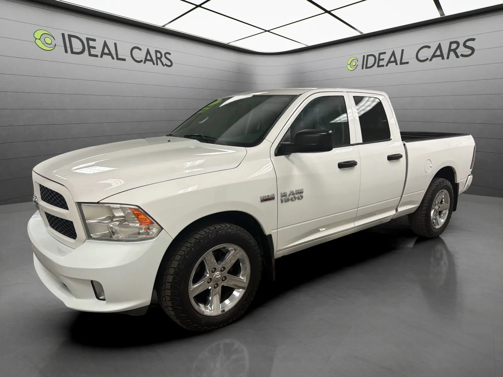 Used 2017 RAM 1500 Express w/ Express Value Package RWD image 1