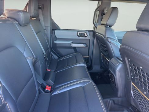 Used 2023 Ford Bronco Badlands image 31