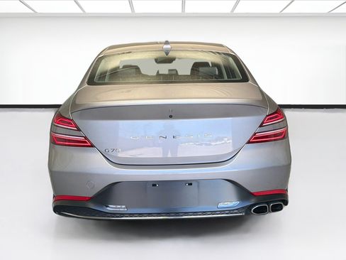 Used 2022 Genesis G70 2.0T RWD image 5
