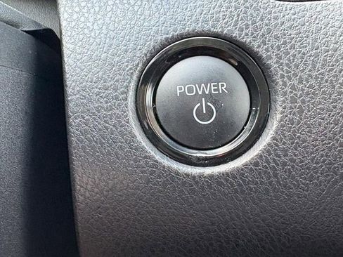 Used 2025 Toyota Camry LE image 12