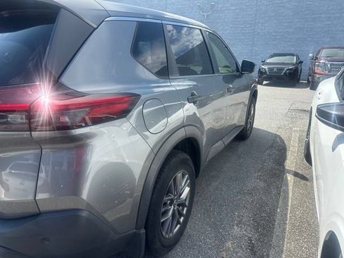 Used 2021 Nissan Rogue S FWD image 9