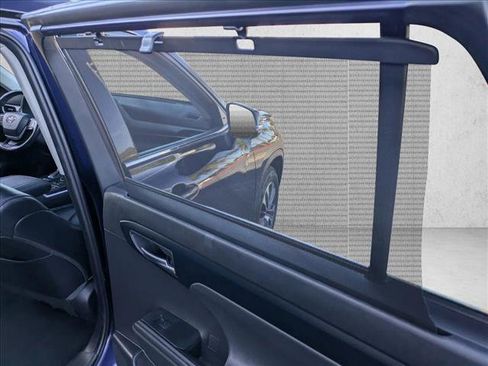 Used 2022 Toyota Highlander XLE image 16