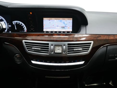 Used 2011 Mercedes-Benz S 550 image 21