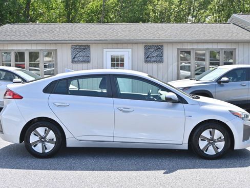 Used 2019 Hyundai Ioniq Blue FWD image 14