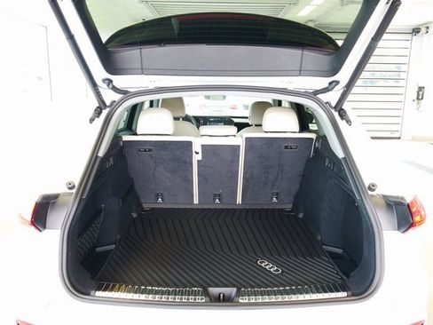 New 2025 Audi Q5 Premium image 13