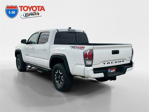 Certified 2021 Toyota Tacoma TRD Off-Road image 3