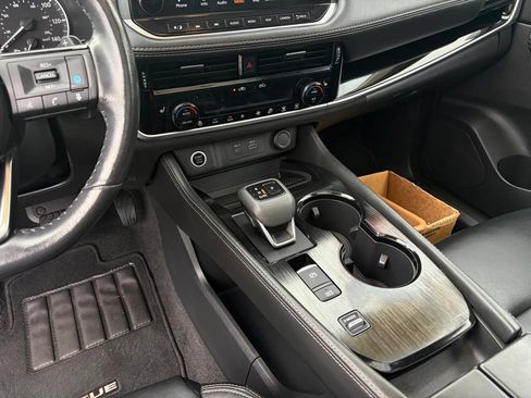 Certified 2023 Nissan Rogue SL w/ SL Premium Package FWD image 20
