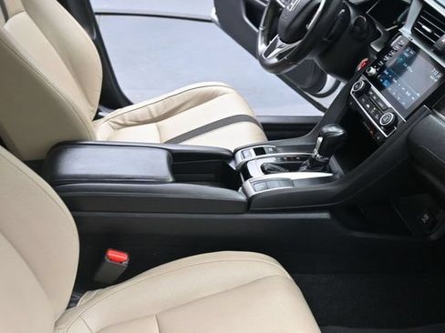 Used 2020 Honda Civic Touring image 37