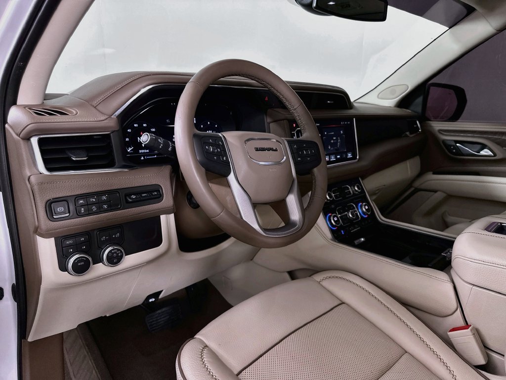 Used 2023 GMC Yukon Denali AWD/4WD image 9