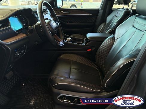 Used 2022 Jeep Grand Cherokee Summit w/ Advanced Protech Group IV AWD/4WD image 14