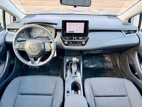 Used 2025 Toyota Corolla LE image 10