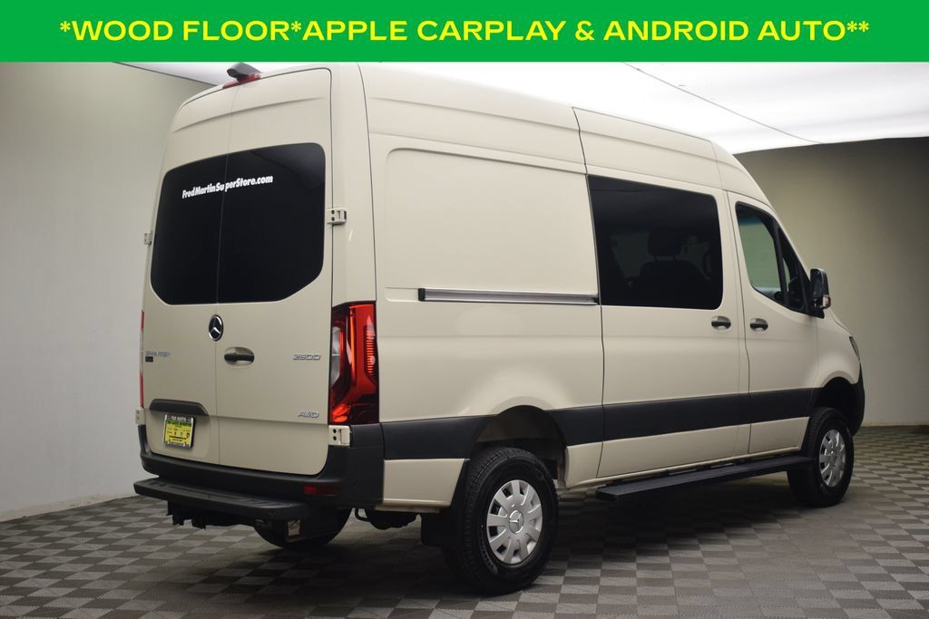 Used 2024 Mercedes-Benz Sprinter 2500 image 4