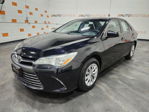 Used 2015 Toyota Camry LE FWD image 11