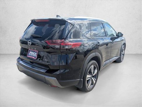 Used 2024 Nissan Rogue SL FWD image 5