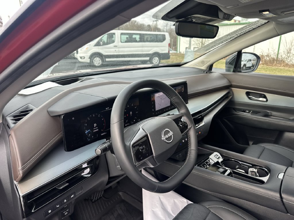 Used 2025 Nissan Murano Platinum w/ Cargo Package AWD/4WD image 10