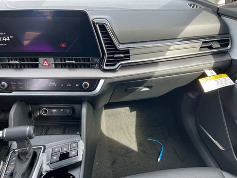 New 2025 Kia Sportage SX FWD image 13