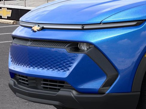 New 2026 Chevrolet Equinox EV LT image 13