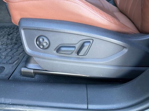 Used 2023 Audi Q5 e Prestige w/ Prestige Package image 12