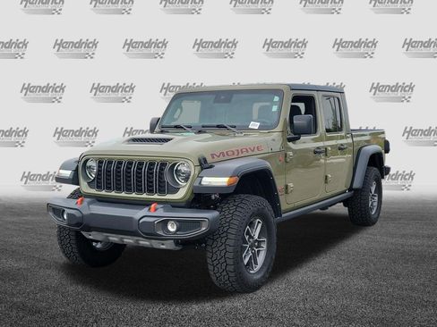 Used 2025 Jeep Gladiator Mojave w/ Convenience Group AWD/4WD image 3