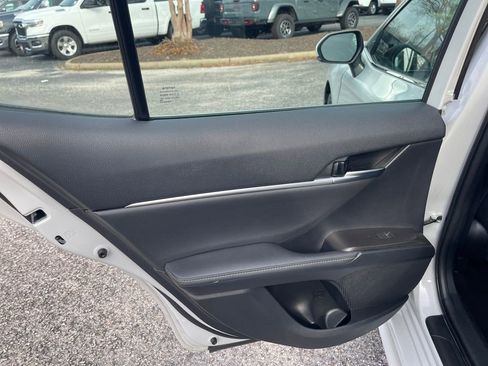 Used 2023 Toyota Camry XSE image 41