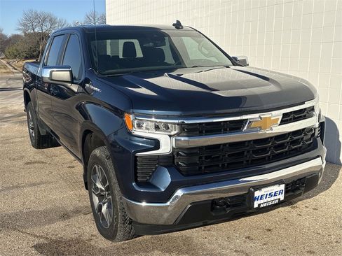 Used 2023 Chevrolet Silverado 1500 LT image 14