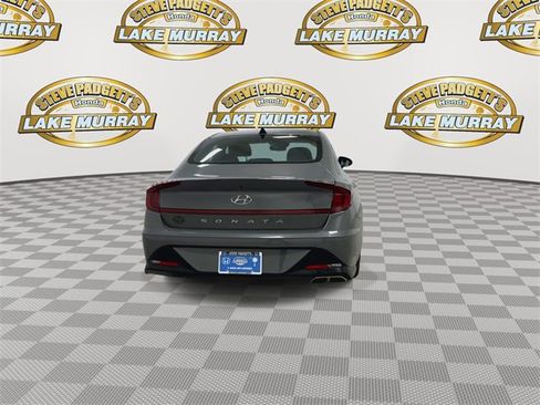 Used 2022 Hyundai Sonata SEL image 2