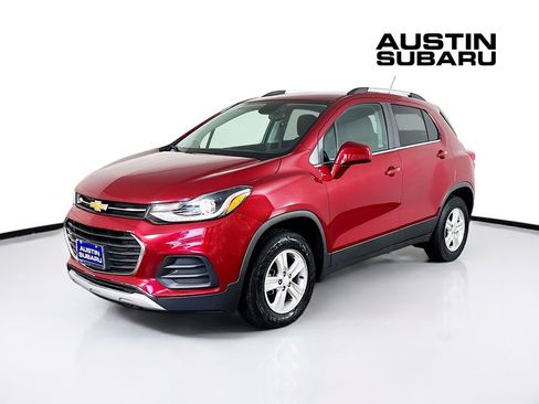 Used 2020 Chevrolet Trax LT image 3