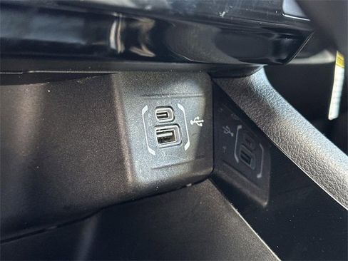 Used 2023 Jeep Compass Altitude image 38