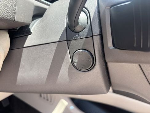 Used 2016 Lincoln MKX Select w/ Select Plus Package FWD image 29