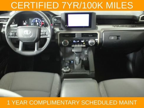 Used 2025 Toyota Tacoma SR5 AWD/4WD image 12