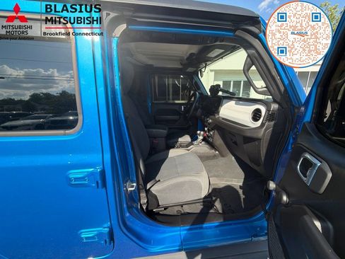 Used 2024 Jeep Gladiator Sport AWD/4WD image 52