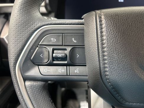 Used 2025 Toyota 4Runner TRD Off-Road image 22