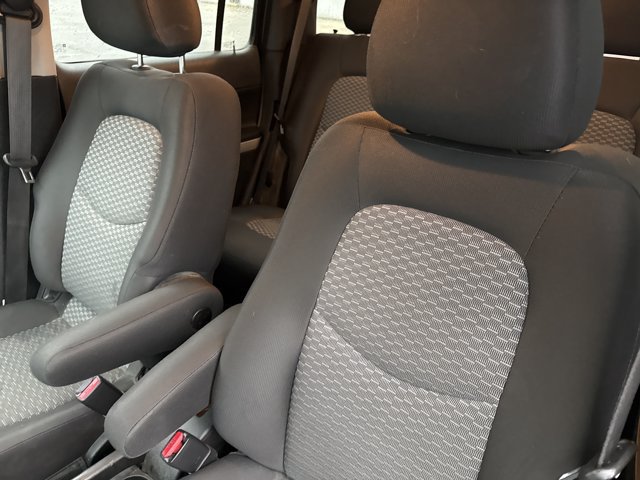 Used 2010 Chevrolet HHR LS FWD image 11