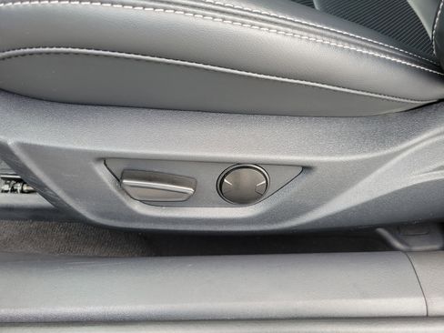 Used 2025 Ford Mustang Premium RWD image 18