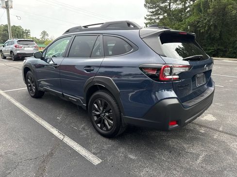 Used 2025 Subaru Outback Onyx Edition AWD/4WD image 3