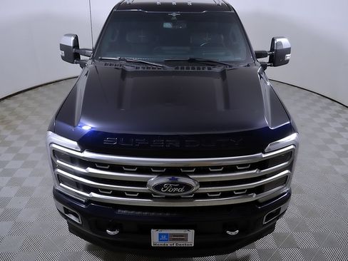 Used 2023 Ford F250 Platinum AWD/4WD image 4