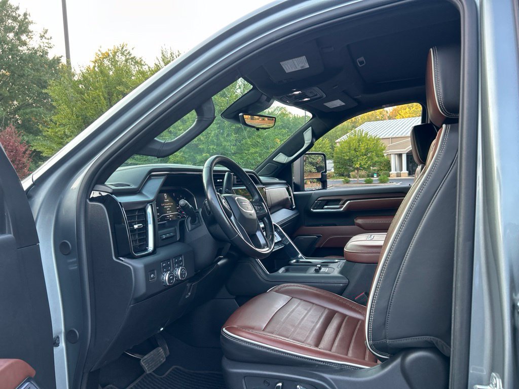 Used 2024 GMC Sierra 3500 Denali Ultimate AWD/4WD image 46