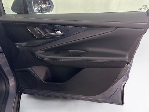 Used 2024 Chevrolet Blazer EV LT AWD/4WD image 32