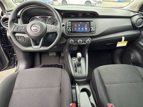 New 2025 Nissan Kicks Play S image 18