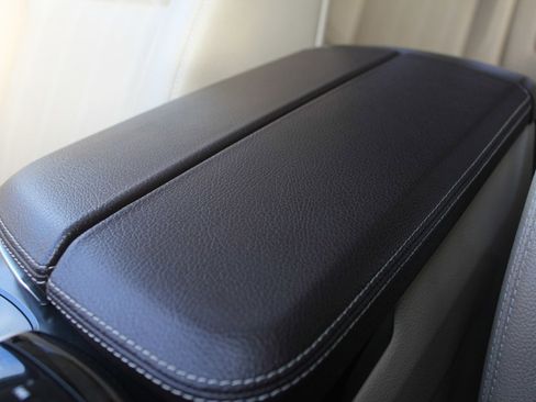 Used 2018 Mercedes-Benz GLE 350 4MATIC image 25