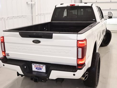 Certified 2022 Ford F350 Lariat w/ Lariat Ultimate Package image 48