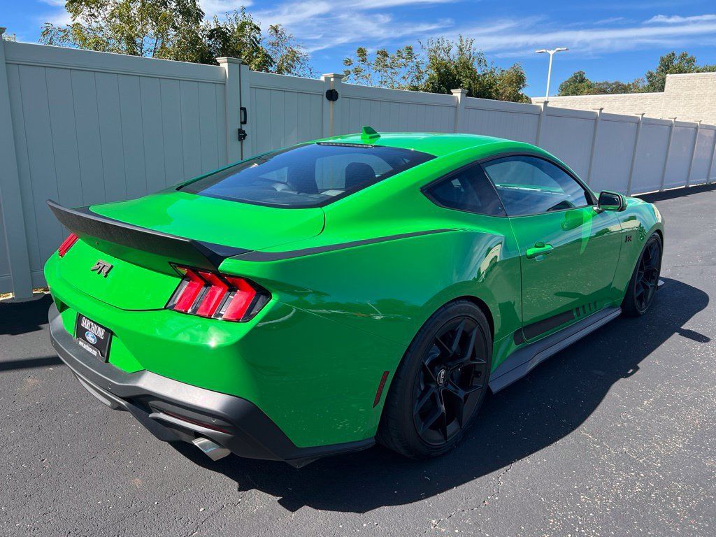 Used 2025 Ford Mustang GT w/ GT Performance Package RWD image 3