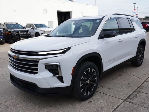 New 2026 Chevrolet Traverse LT image 4