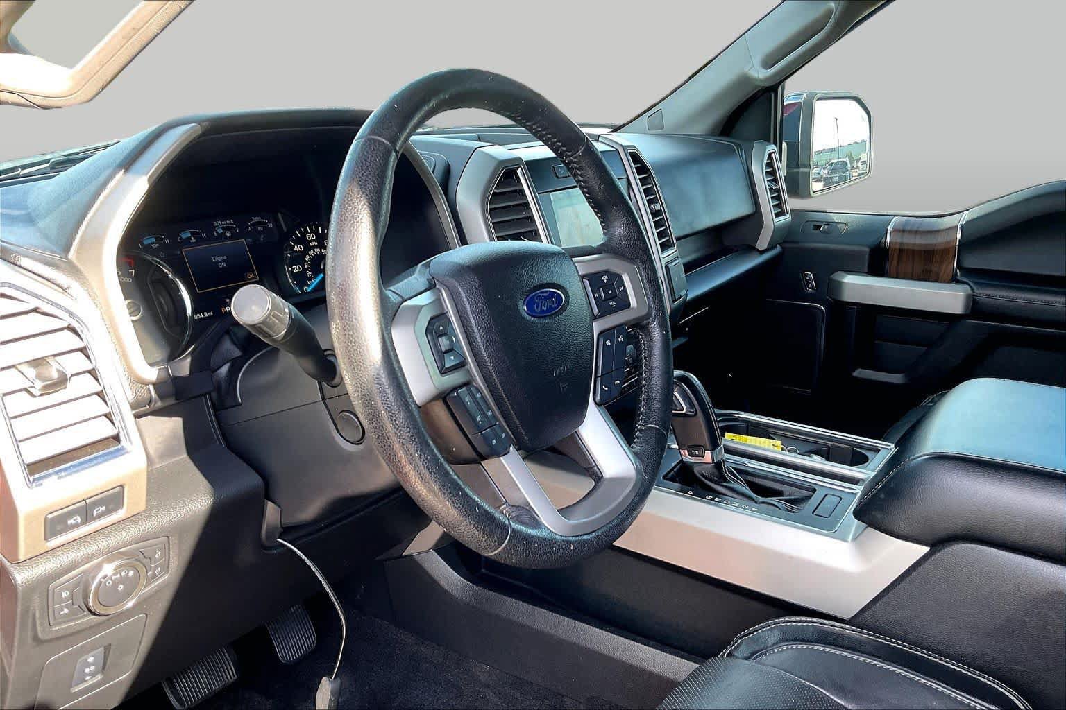 Used 2016 Ford F150 Lariat w/ Equipment Group 502A Luxury AWD/4WD image 18