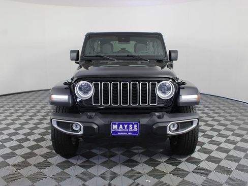 Used 2025 Jeep Wrangler Unlimited Sahara w/ Safety Group AWD/4WD image 25